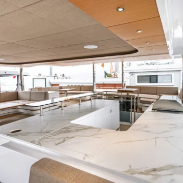 22 ATRAVERSIA – VisionF E-Cat 80 Catamaran Charter flybridge 4