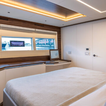 50 ATRAVERSIA – VisionF E-Cat 80 Catamaran Charter cabin 2 1